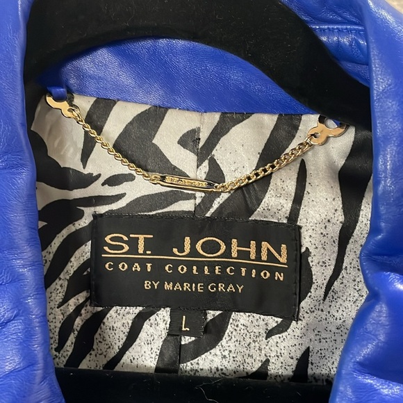 ST.JOHN Coat - Picture 2 of 16